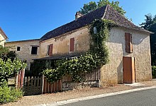 Near Bergerac, old stone house to refresh with outbuilding. Great potential.