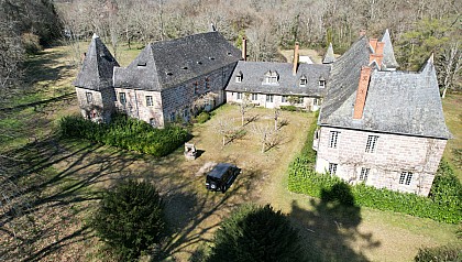  ayen Chateau / Manoir Property for Sale