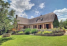 Excideuil - Sans voisin, maison de 215m² avec jardin bucolique